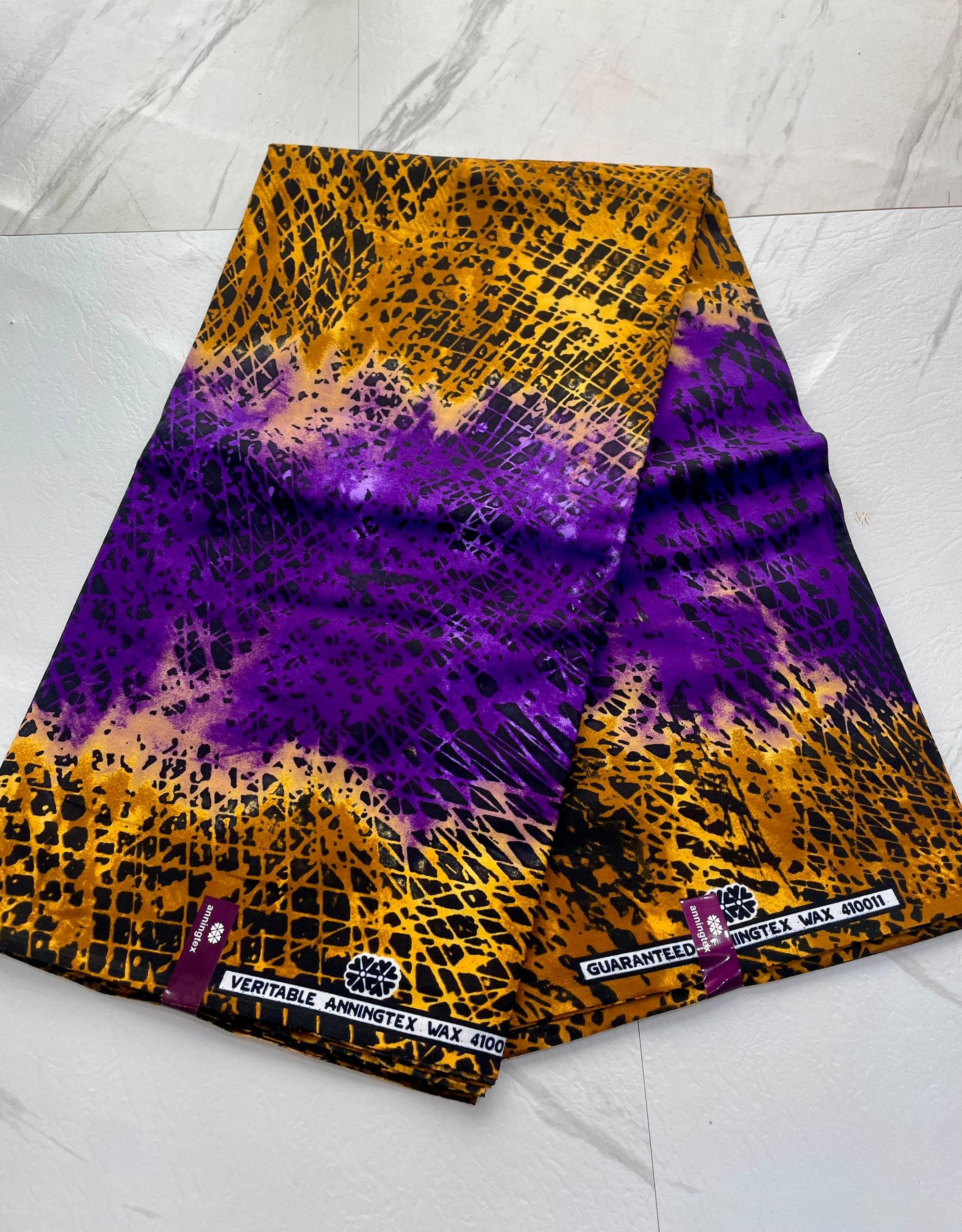 African Print Fabric — Style 05 — photo 1. Sefa Fabrics, Accra, Ghana.